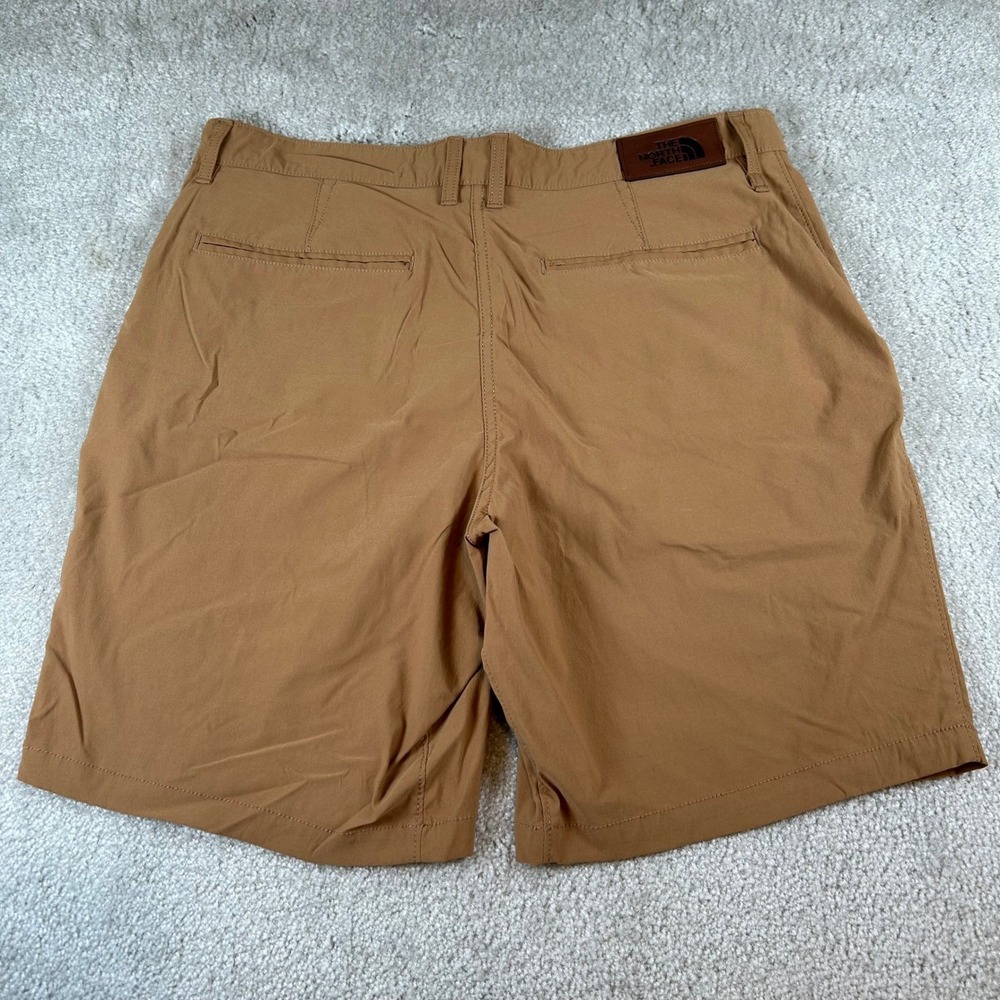The North Face Men Size 34 Shorts Tan Flat Front Casual Outdoor Adventure Chinos